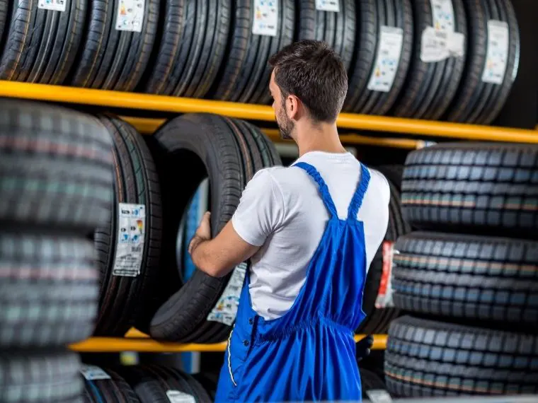 Yenişehir Oto Lastikçi